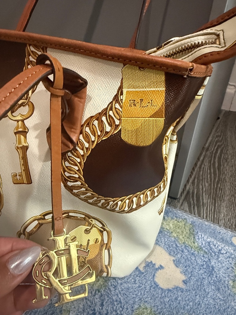 Ralph Lauren Cream Tote with Tan Straps and Gold Chain Print - Picture 4 of 7